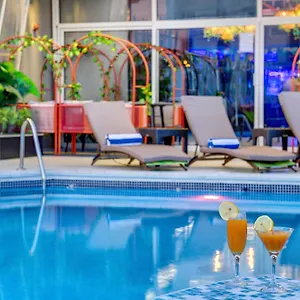 Howard Johnson Plaza By Wyndham Deira Hotel Dubai